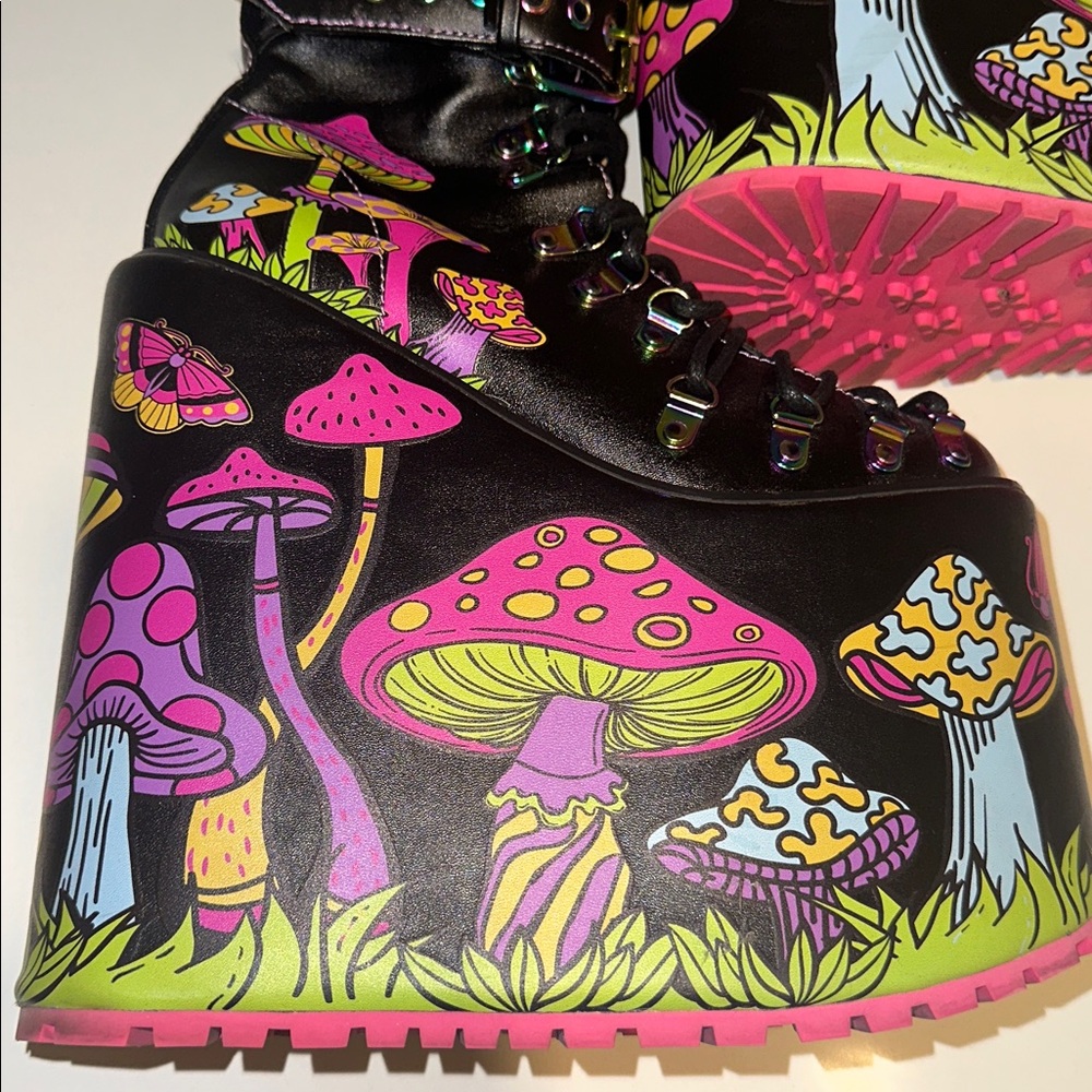 Current Mood PSYCHEDELIC FAIRYTALE DOUBLE STACK TRAITOR BOOTS - Picture 4 of 11